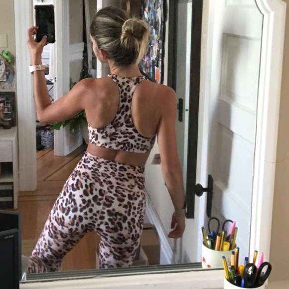 Beach Riot Workout Set - Picture 2 of 8